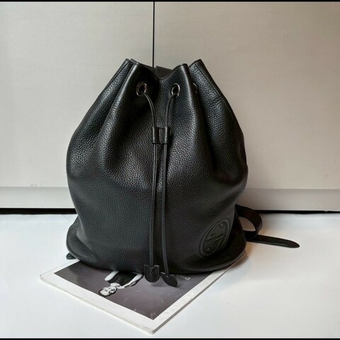 Gucci 黑皮雙肩後背包