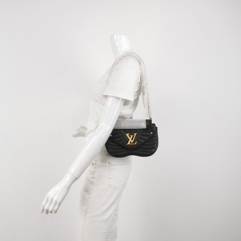 Louis Vuitton (LV) New Wave 牛皮純色Logo徽標單肩包-1