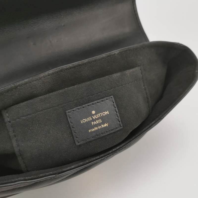 Louis Vuitton (LV) New Wave 牛皮純色Logo徽標單肩包-7