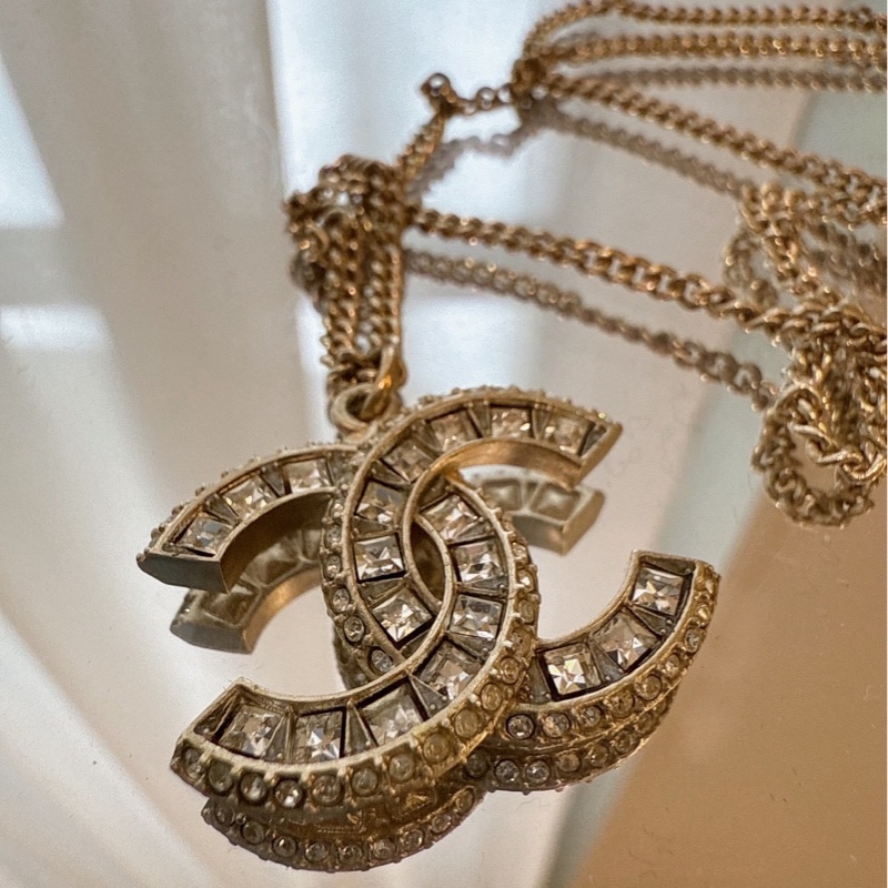 CHANEL 方鑽Logo項鍊-1