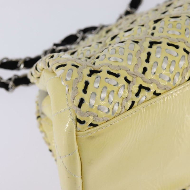 【日本直送】香奈兒鏈條肩背包 琺瑯奶油色 銀色 CC標誌 Auth 143658-15