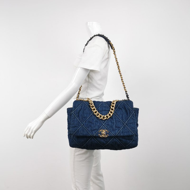 Chanel 19 Bag Maxi 牛皮牛仔布菱格絎縫穿皮雙扣單肩包-1