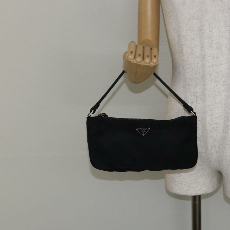 【日本直送】PRADA 尼龍黑色銀色配件包 Auth 145046-20
