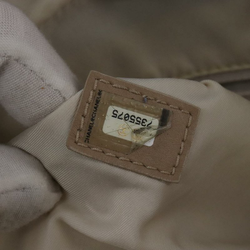 【日本直送】香奈兒新款旅行系列手袋 尼龍 兩用 米色 銀色 CC 標誌 Auth 145353-10