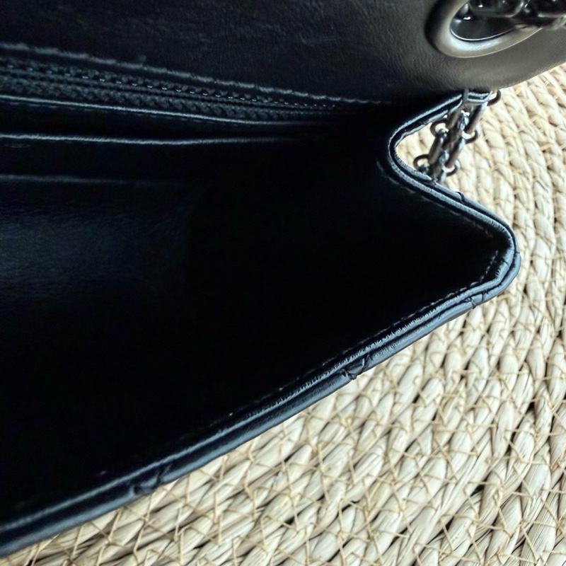 chanel 2.55黑銀褶皺牛皮鏈條包大mini 尺寸約20底長 年份：30開 附件：保卡-10