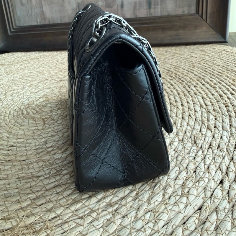 chanel 2.55黑銀褶皺牛皮鏈條包大mini 尺寸約20底長 年份：30開 附件：保卡-15