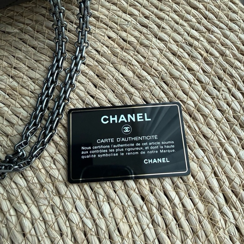 chanel 2.55黑銀褶皺牛皮鏈條包大mini 尺寸約20底長 年份：30開 附件：保卡-21