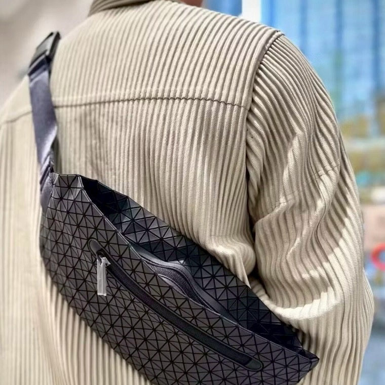 BaoBao ISSEY MIYAKE 三宅一生 KURO系列黑色腰包-2