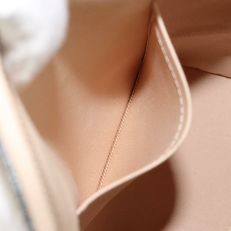 【日本直送】路易威登 Monogram Vernis Lockit PM 手提包 米色 黑色 M90251 正品 bs29224-25