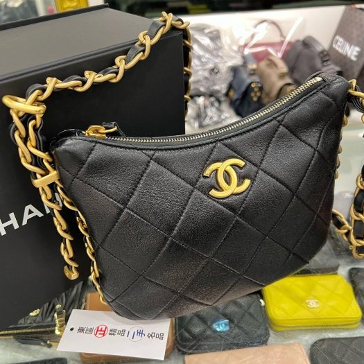 東區正精品㊣CHANEL 23K AS4443 HOBO BAG 近全新香奈兒黑色菱格紋羊皮金鍊肩背包 RZ6018-2