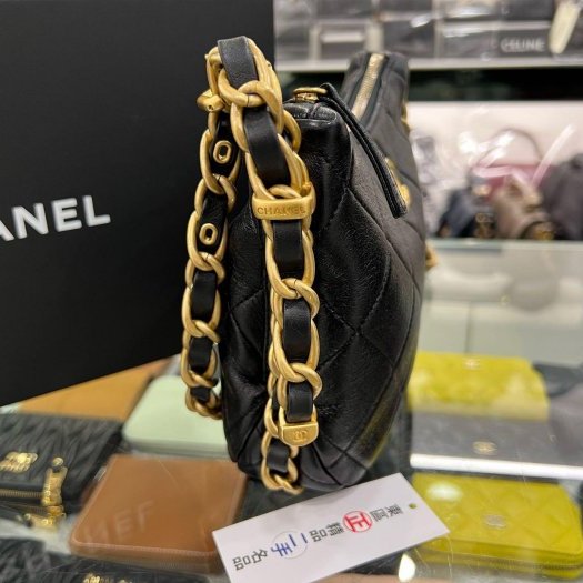 東區正精品㊣CHANEL 23K AS4443 HOBO BAG 近全新香奈兒黑色菱格紋羊皮金鍊肩背包 RZ6018-4