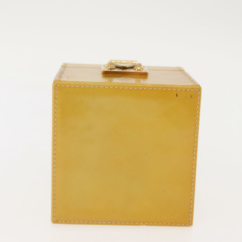 【日本直送】路易威登 Monogram Vernis Bleecker 化妝包 米色 M91002 正品 BA6998-4