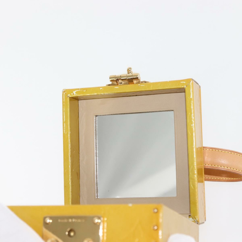 【日本直送】路易威登 Monogram Vernis Bleecker 化妝包 米色 M91002 正品 BA6998-9