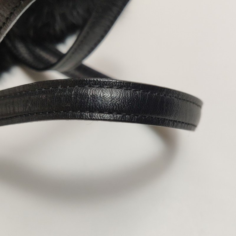 Burberry 牛皮純色毛絨手提包-11