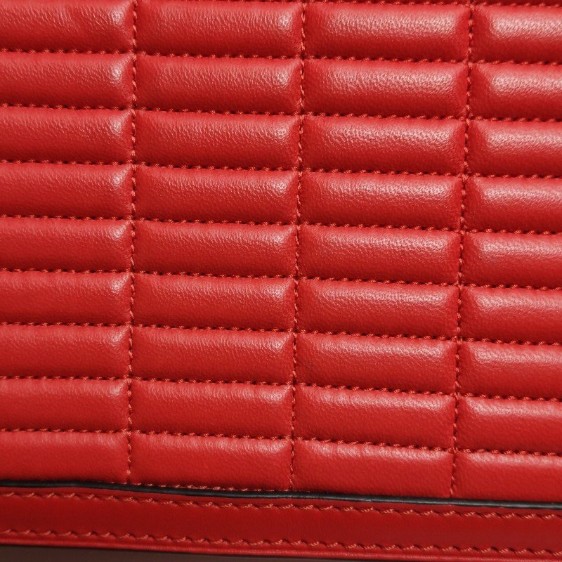 Loewe Barcelona 中號 羊皮純色三角形封扣斜挎包單肩包-15