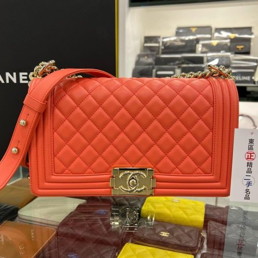 東區正精品㊣CHANEL A67086 BOY 25cm 香奈兒粉紅色羊皮亮金釦式翻蓋斜背包 RZ6024-0