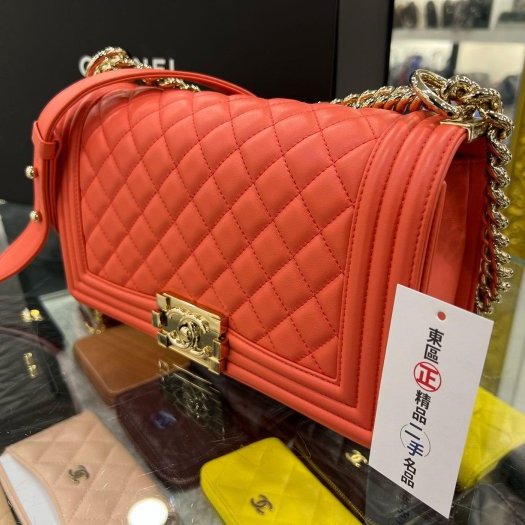 東區正精品㊣CHANEL A67086 BOY 25cm 香奈兒粉紅色羊皮亮金釦式翻蓋斜背包 RZ6024-4