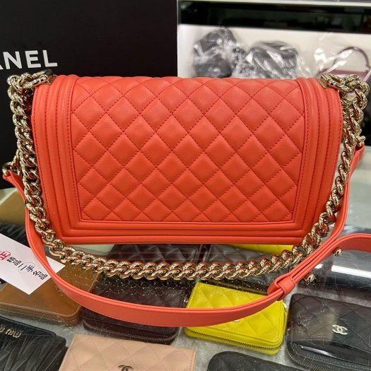 東區正精品㊣CHANEL A67086 BOY 25cm 香奈兒粉紅色羊皮亮金釦式翻蓋斜背包 RZ6024-6
