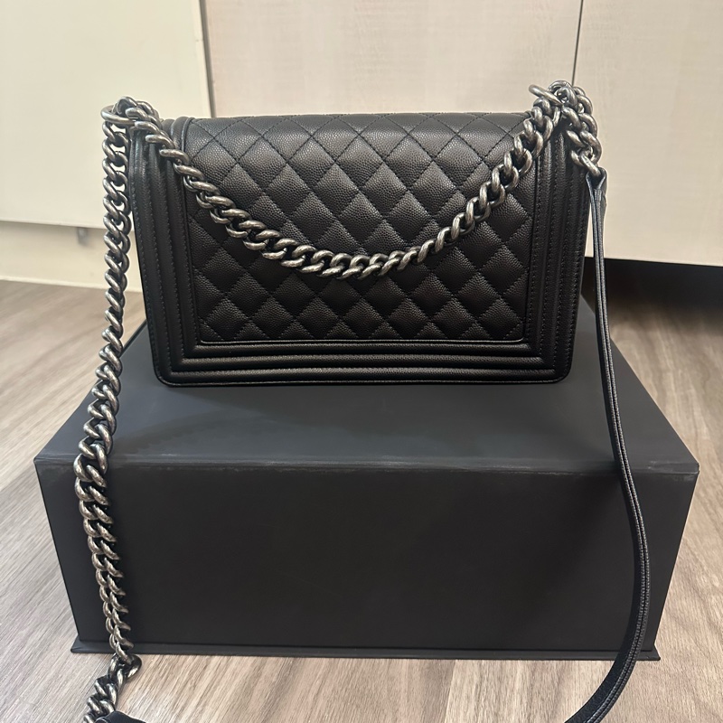 Chanel Boy25 荔枝牛皮黑銀 晶片款-1