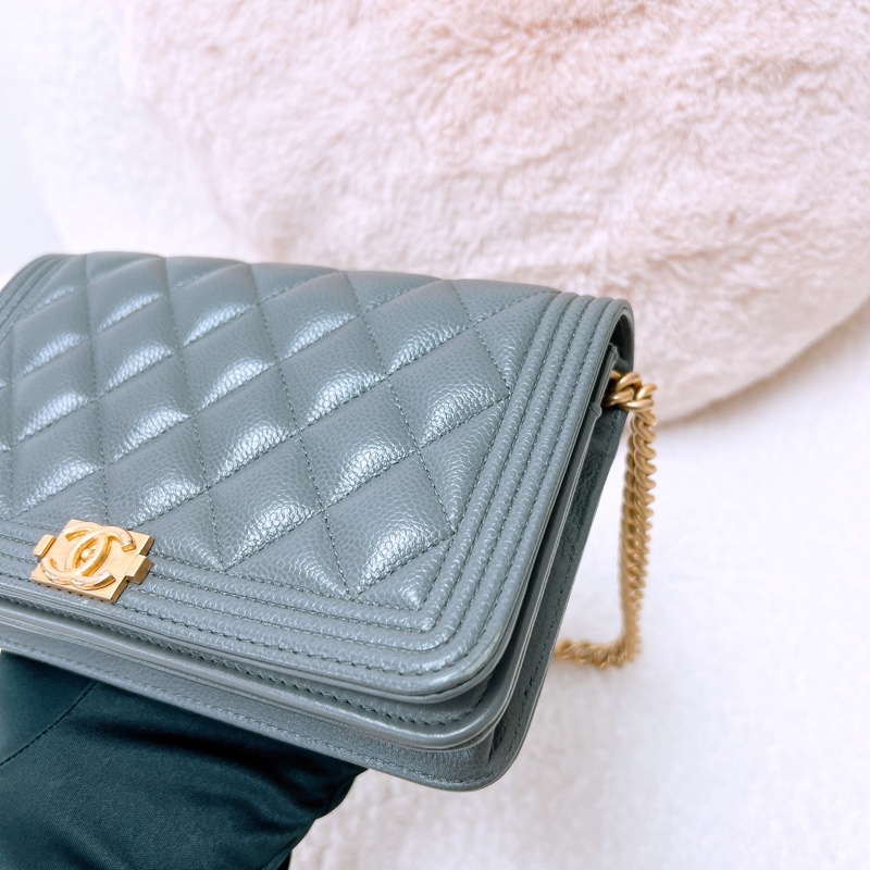 Chanel boy woc 灰色牛皮鏈條包-2