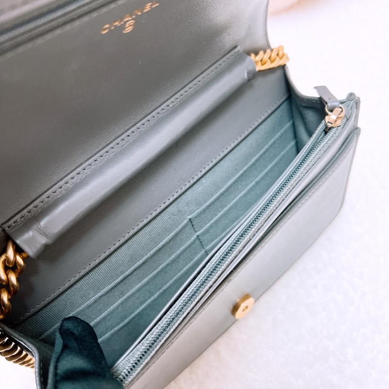 Chanel boy woc 灰色牛皮鏈條包-10