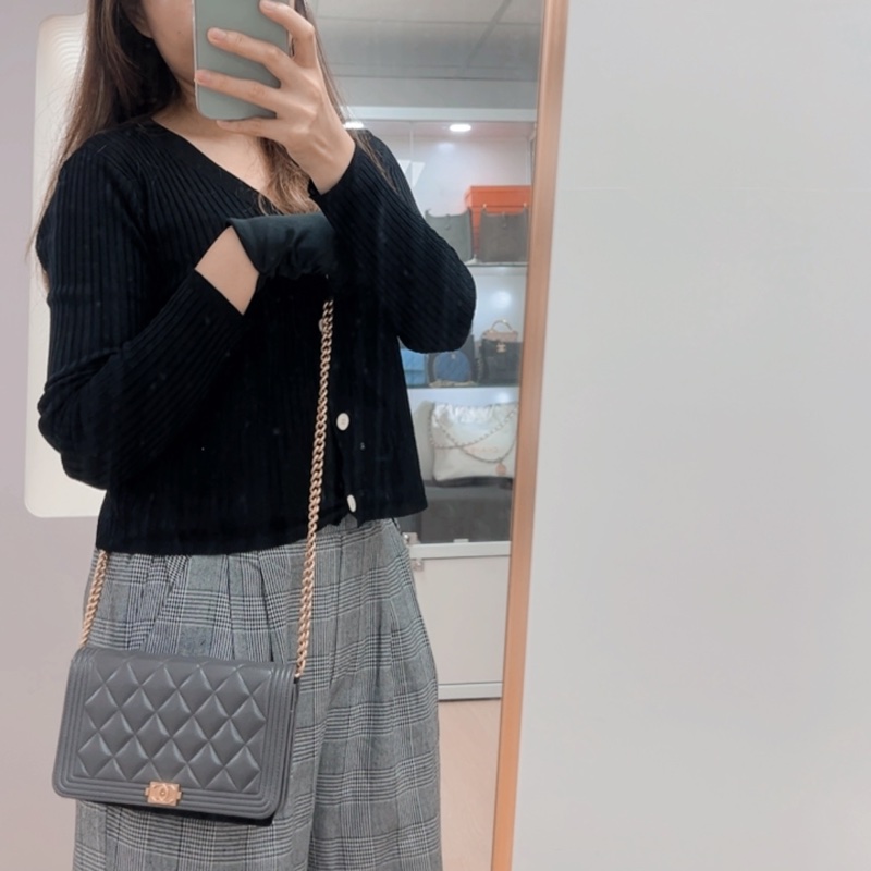 Chanel boy woc 灰色牛皮鏈條包-12