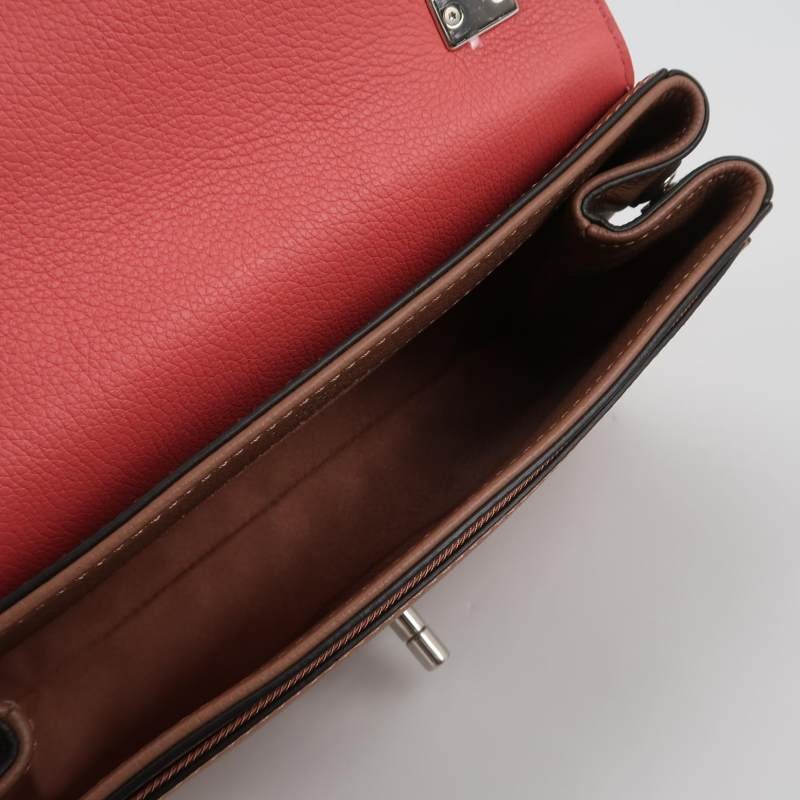 Louis Vuitton (LV) Lockme 牛皮拼色LV轉鎖斜挎包單肩包-6