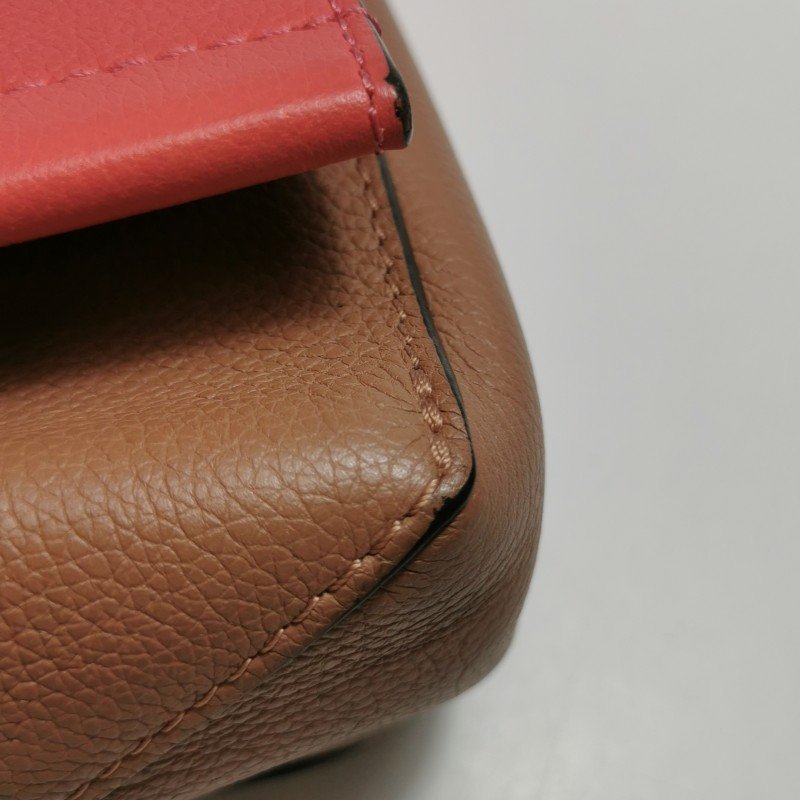 Louis Vuitton (LV) Lockme 牛皮拼色LV轉鎖斜挎包單肩包-14