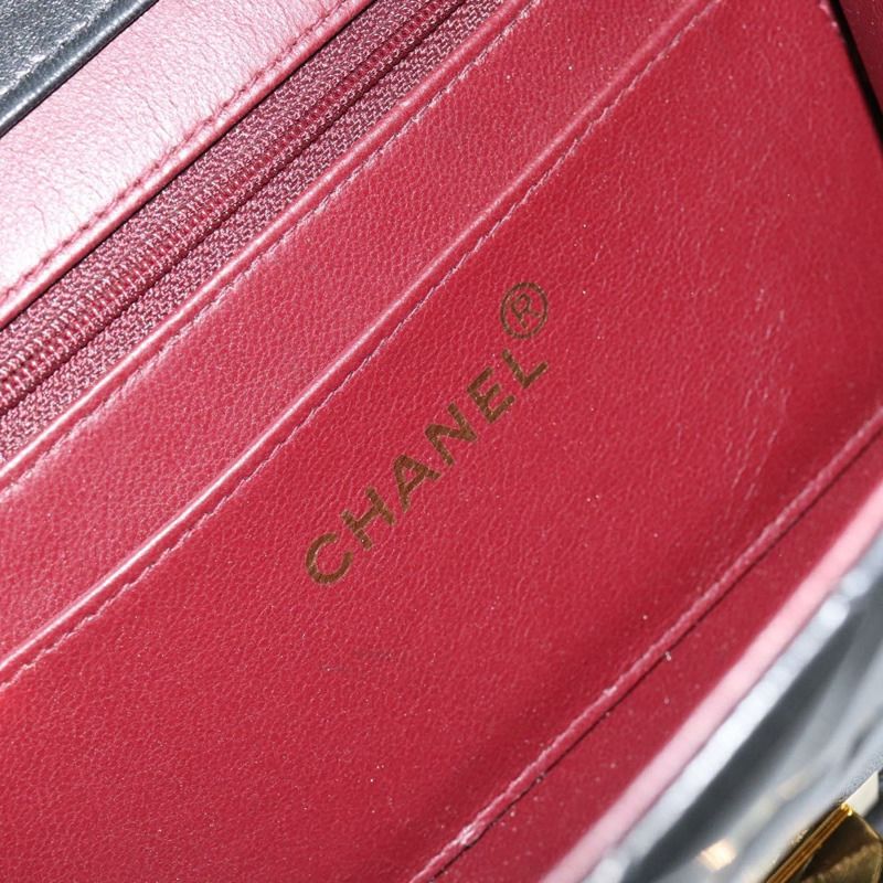 【日本直送】香奈兒 2.55 Matelasse 手提包,羊皮材質,黑色,金色雙C標誌,正品編號 148464-15