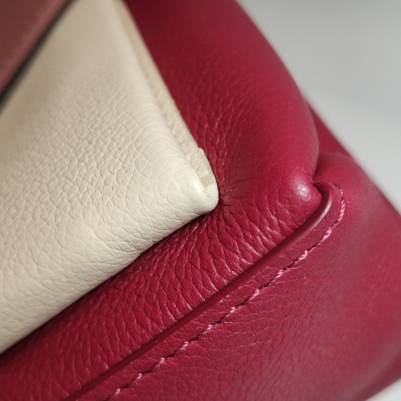 Louis Vuitton (LV) Lockme 牛皮拼色LV轉鎖斜挎包單肩包-12