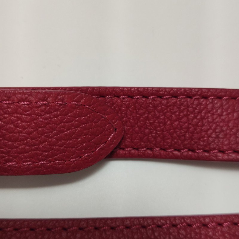 Louis Vuitton (LV) Lockme 牛皮拼色LV轉鎖斜挎包單肩包-16