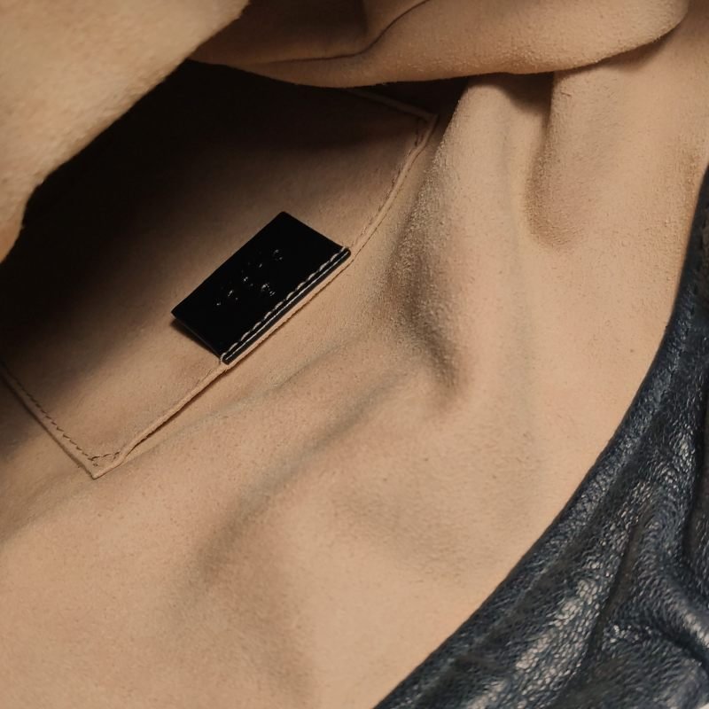 Gucci 1955小號牛皮純色馬銜扣水桶包斜挎包單肩包-8