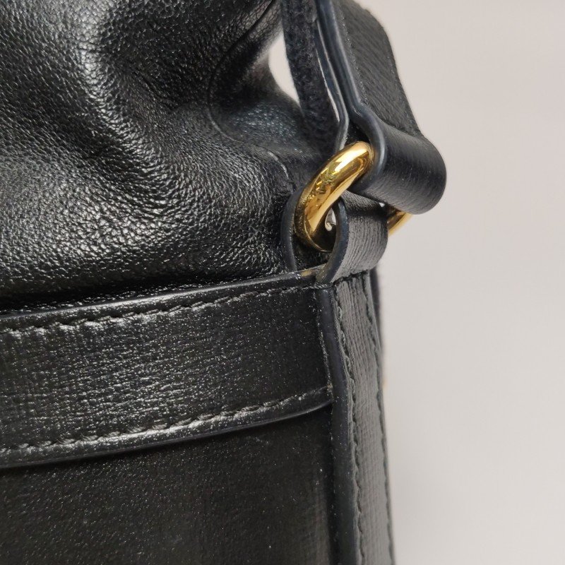 Gucci 1955小號牛皮純色馬銜扣水桶包斜挎包單肩包-12