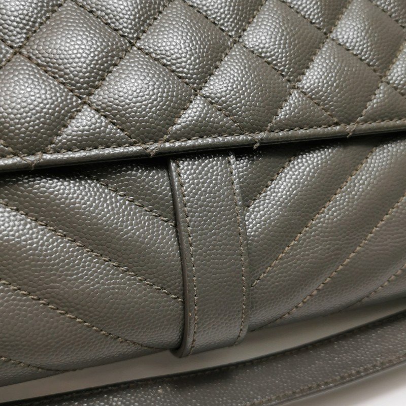 Saint Laurent Envelope大號牛皮純色絎縫YSL標誌單肩包-17