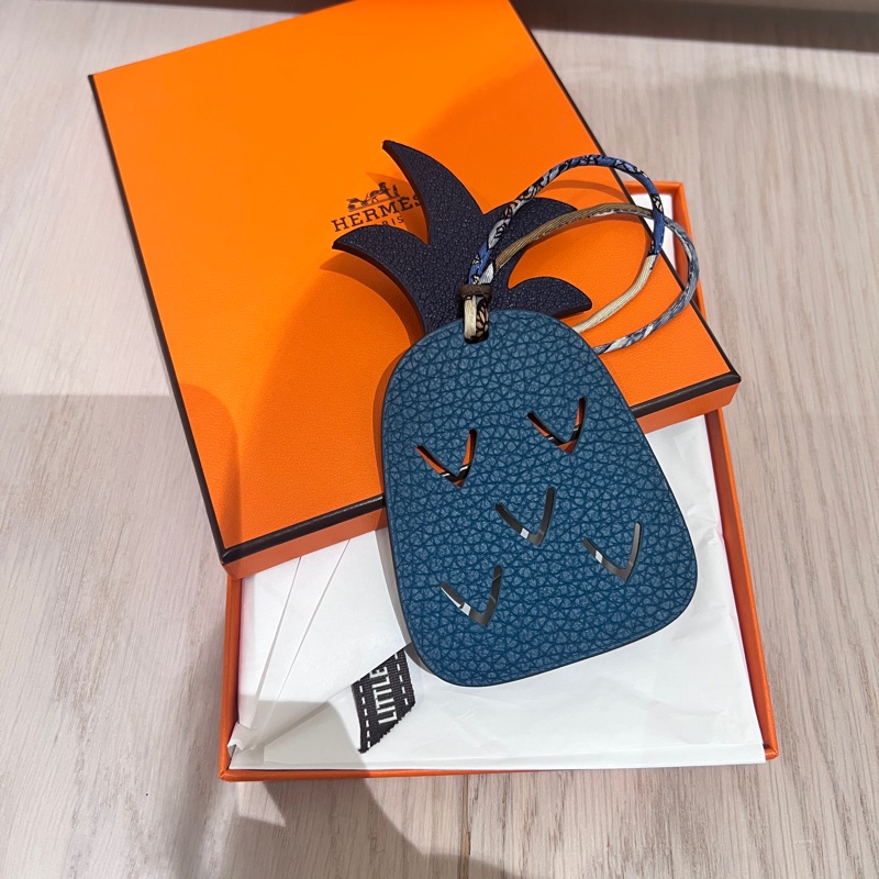 售Petit  h 全新鳳梨😍吊飾-1