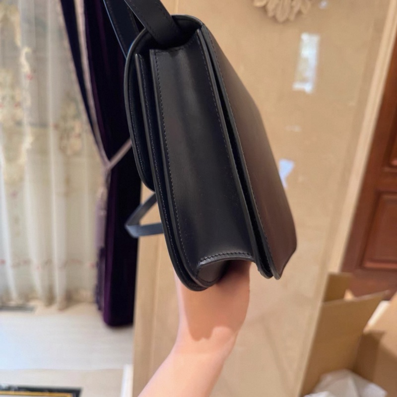 Celine box斜挎包-2