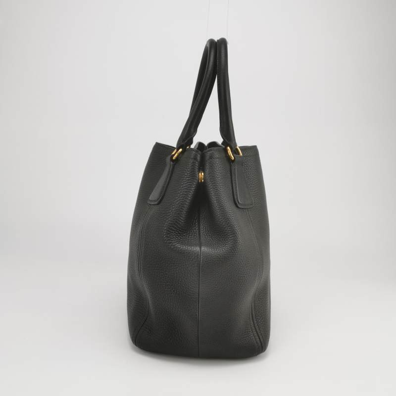 Prada 牛皮純色字母Logo三角徽標斜挎包單肩包-3