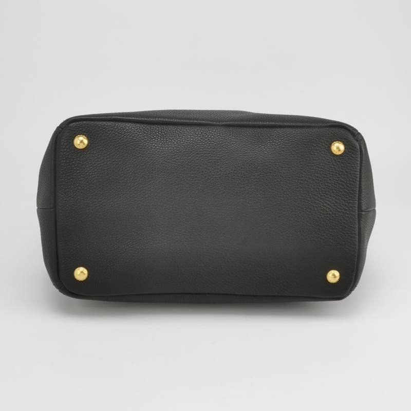 Prada 牛皮純色字母Logo三角徽標斜挎包單肩包-5