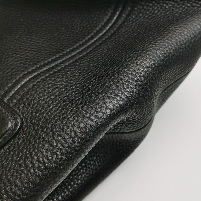 Prada 牛皮純色字母Logo三角徽標斜挎包單肩包-13