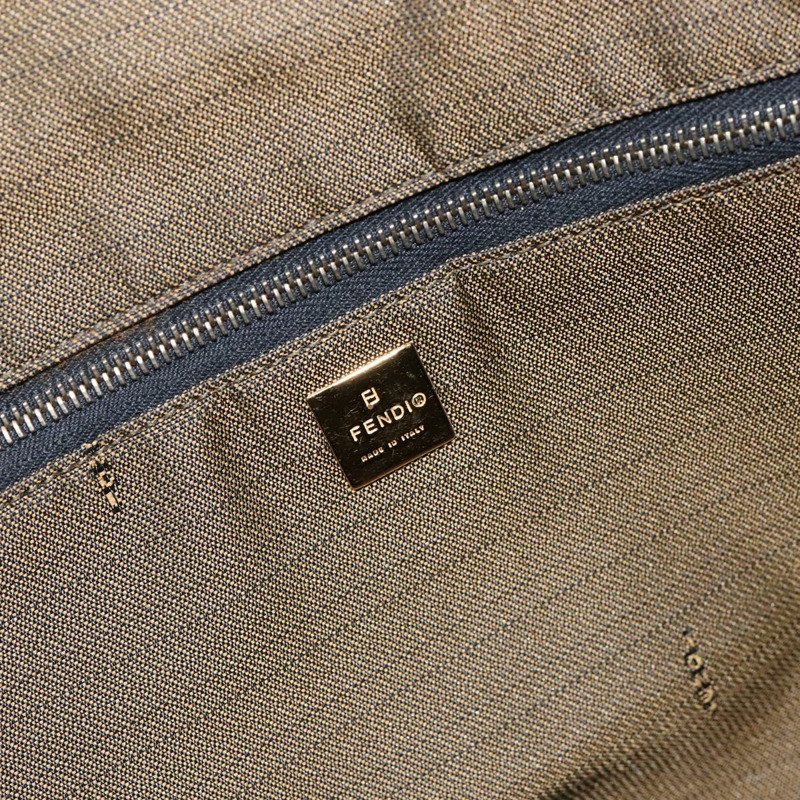 【日本直送】FENDI Zucca帆布化妝包 黑色 棕色 正品 139093-18