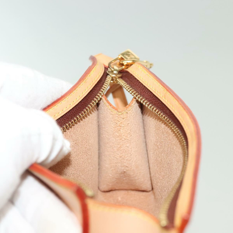 【日本直送】路易威登 Nomad Cava Amble PM 手拿包 米色皮革 M92502 LV 正品 139626-18