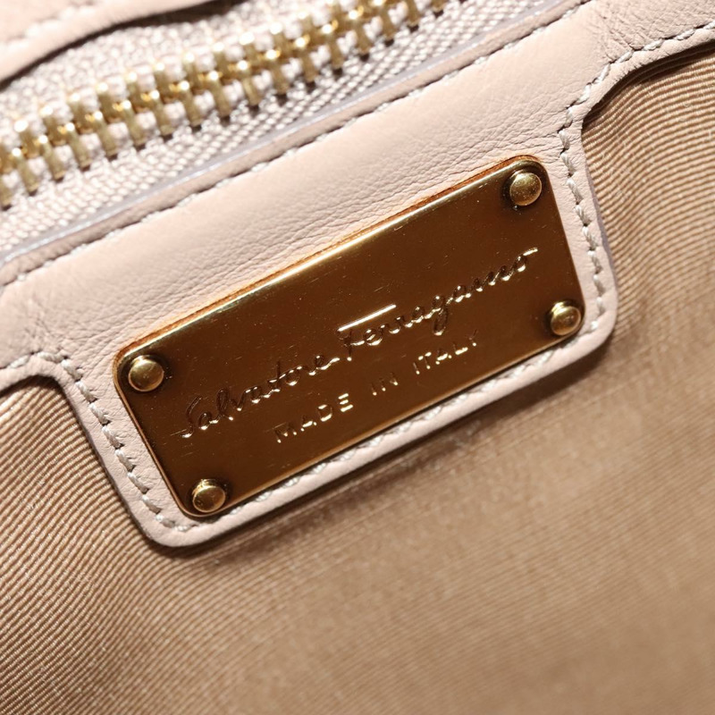 【日本直送】Salvatore Ferragamo Gancini 手提包 皮革 米色 金色 正品 140617-16