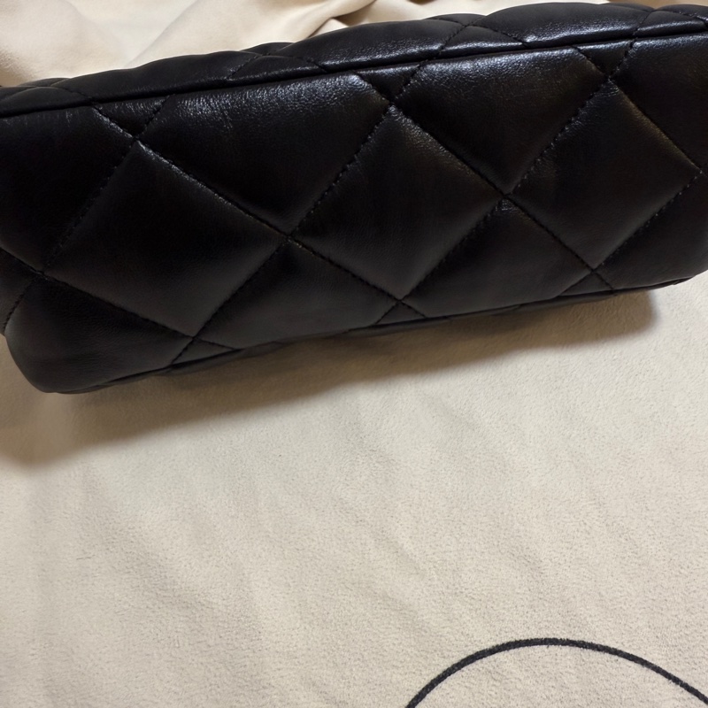 台灣很難買到不撞包Chanel 24S 黑金晚宴包（芯片）-7