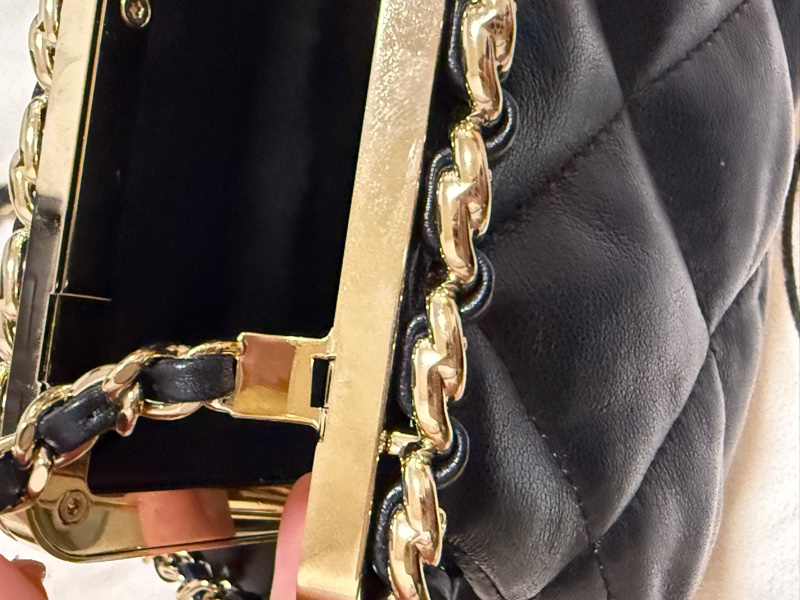 台灣很難買到不撞包Chanel 24S 黑金晚宴包（芯片）-13