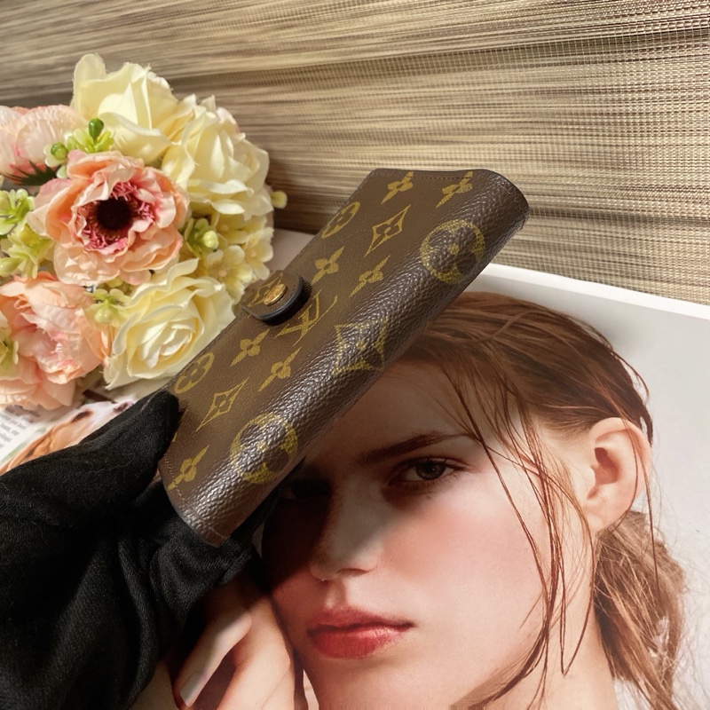 LV M61663蝴蝶扣中夾🏅-29