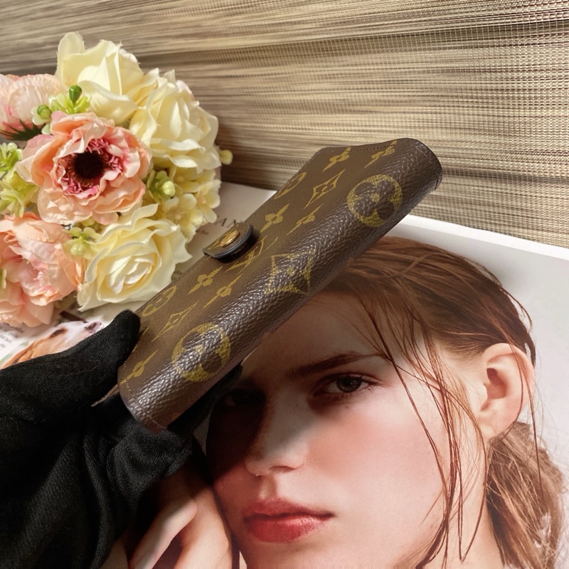 LV M61663蝴蝶扣中夾🏅-30