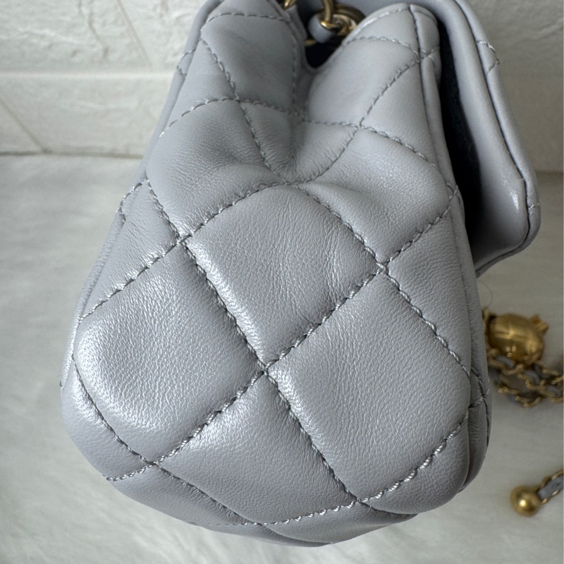 香奈兒金球coco20淺灰羊29開-6