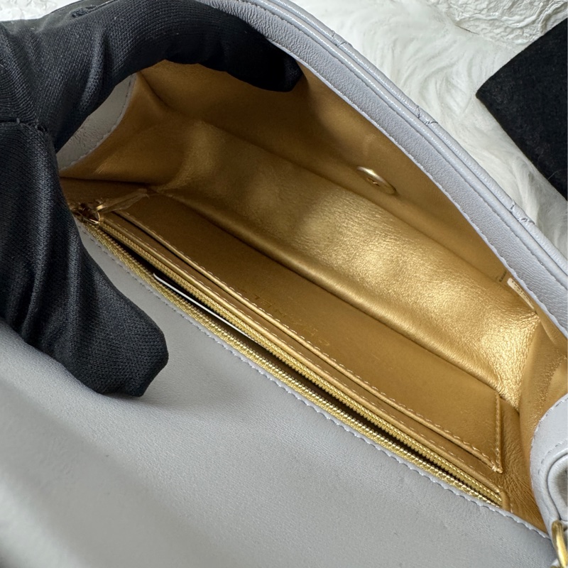 香奈兒金球coco20淺灰羊29開-43