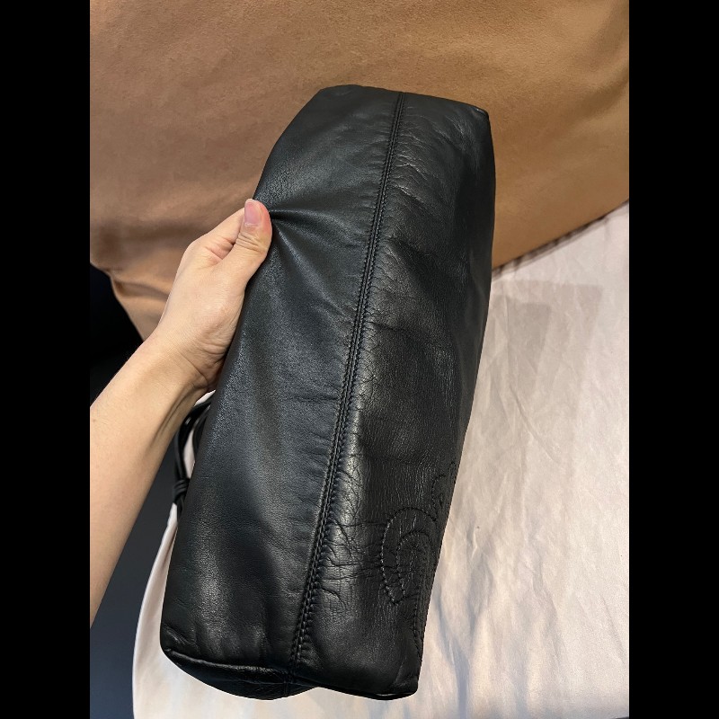 Loewe黑色肩背包-4