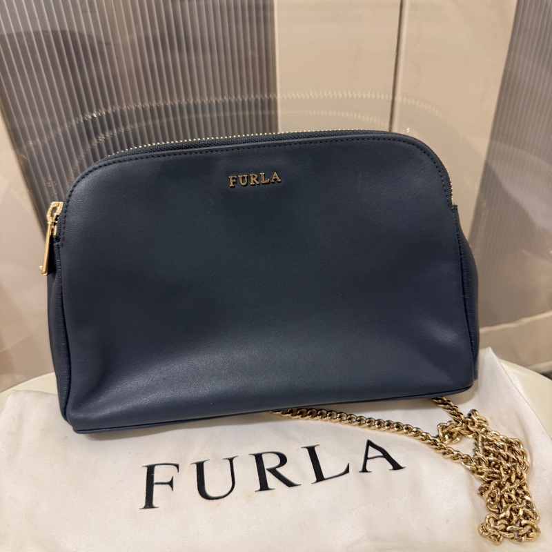 👛Furla 金鍊雙夾層磁吸金釦實用斜背包 (深墨綠)-0